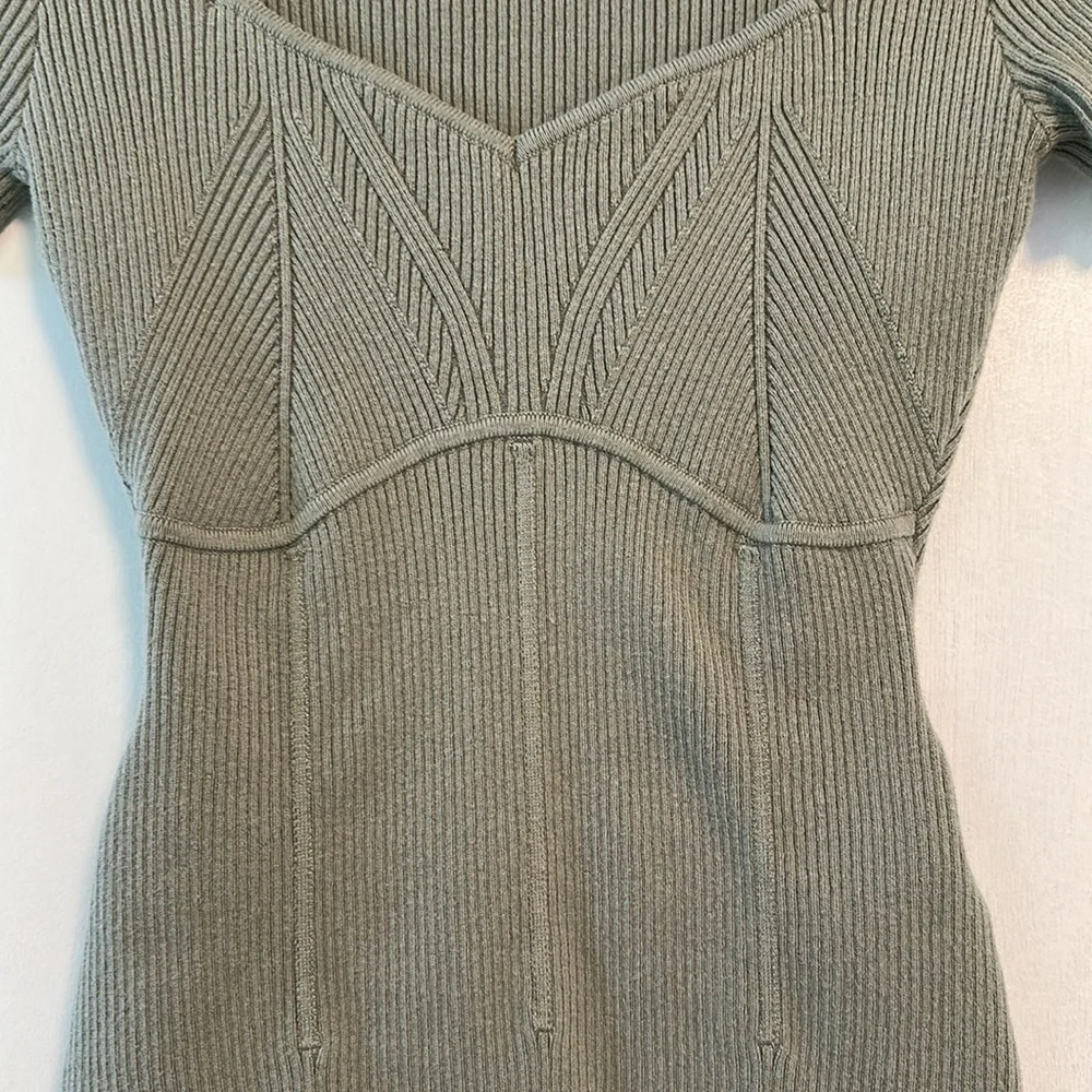 Abercrombie & Fitch Short Sleeve corset inspired Knit Bodysuit - Picture 3 of 10